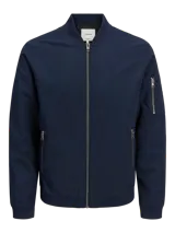 Campera bomber azul marino de Jack & Jones, con cuello de béisbol, cierre de cremallera, bolsillos frontales con cremallera y bolsillo en la manga.