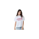 Remera blanca oversize de manga corta Eme Studios con estampa frontal en color bordó con la leyenda "Lunch Break was My Favourite Subject emestudios".