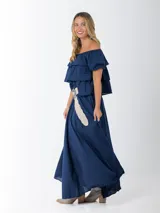 Falda larga azul marino de algodón italiano, con cintura elástica y cinto de rafia elastizado incluido.