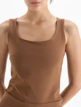 Top de algodón elastizado con escote redondo, de calce ajustado y diseño sin mangas.