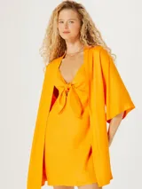 Kimono naranja de mangas 3/4.