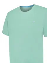 Remera de jersey de algodón orgánico, color celeste, con cuello redondo, mangas cortas y detalle de parche del logo de la marca en contraste en el pecho.