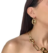 Aros tipo argolla pequeña de acero con dije colgante en forma de eslabón ovalado estilo marinero.