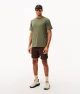Remera de hombre Get Over, modelo Regular Dry de manga corta y cuello redondo, confeccionada en poliamida con tecnología de secado rápido y aplicaciones reflectivas.