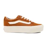 Championes Vans modelo Ward Platform, color marrón con suela de plataforma blanca y la clásica franja lateral en color blanco.