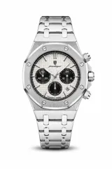 Reloj Poedagar modelo 926 Octavio Chronograph, de pulsera para hombre, con caja y brazalete de acero inoxidable, esfera plateada con patrón texturizado y tres subesferas negras para la función de cronógrafo.