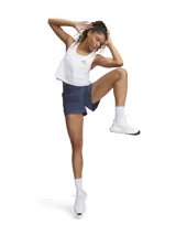 Shorts deportivos Under Armour Vanish 2in1 color azul marino, con diseño ligero y transpirable, cintura ancha y plana, y pantalones cortos de compresión integrados.