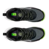 Championes de básquetbol Under Armour Curry 3Z7, con diseño en color negro, blanco y detalles en verde neón. Presentan una parte superior combinada de cuero resistente y malla transpirable, con refuerzo interno en el mediopié para mayor estabilidad y una suela de goma con patrón de tracción anatómico.
