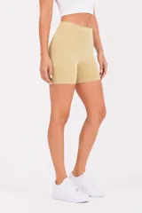 Short ciclista sin costuras color tostado, de tiro alto y ajuste ceñido.