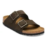 Sandalias Birkenstock modelo Arizona, color mocca, con dos tiras anchas ajustables mediante hebillas metálicas, plantilla anatómica y suela de corcho y EVA.