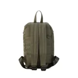 Mochila matera de diseño vertical, color gris azulado, con acabado acolchado y cierres frontales. Cuenta con un compartimento principal espacioso, un bolsillo frontal externo y un asa superior para transporte manual.