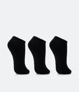 Kit de tres pares de medias deportivas invisibles, de algodón con suela atoallada. Incluye un par negro, un par blanco y un par gris.