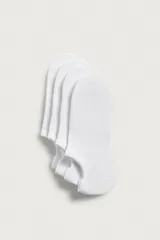 Pack de cuatro pares de medias tobilleras color blanco, confeccionadas en tejido de algodón con acabado acanalado en el borde.