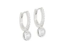 Par de aros tipo argolla de plata 925 con circonias engarzadas y dije colgante circular con circonia central. Cierre a presión.