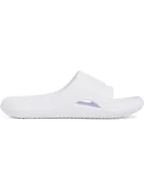 Sandalias Under Armour modelo UA W Locker V SL, color blanco, de una sola pieza moldeada en EVA con orificios laterales para drenaje de agua.