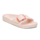 Sandalias Birkenstock modelo Madrid Big Buckle EVA, color rosado claro, fabricadas en material EVA de una sola pieza, con una tira ancha en el empeine y hebilla grande translúcida ajustable.