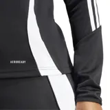 Buzo deportivo Adidas Tiro 24 negro con cierre de media cremallera, cuello alto y mangas largas. Presenta las tres tiras características de la marca en color blanco a lo largo de los hombros y las mangas.