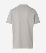 Remera verde militar de algodón con cuello redondo, manga corta y estampado frontal con la frase "Endless Journey".
