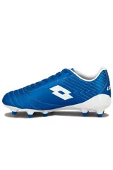 Championes de fútbol Lotto modelo Genova MD para hombre, color azul con detalles en blanco, diseñados con tapones para césped natural y logo de la marca en el lateral.