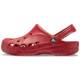Zuecos Crocs modelo Baya Clog de color rojo, con diseño ligero, perforaciones de ventilación en la parte superior y la palabra "Crocs" recortada en el lateral. Incluyen correa pivotante en el talón.