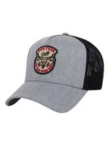 Gorro trucker Caterpillar color gris melange en la parte frontal y visera, con red negra en la parte trasera. Cuenta con un parche bordado en el frente con diseño alusivo y cierre ajustable trasero.
