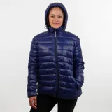 Campera puffer azul marino de nylon, con capucha y cierre frontal.