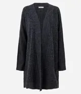 Cardigan de punto canelado color gris oscuro, con diseño alargado, frente abierto sin cierre y manga larga. Presenta una textura suave y caída ligera.