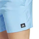 Short de baño celeste Adidas, con cintura elástica y cordón de ajuste. Incluye calzoncillo interno de malla y bolsillos laterales.