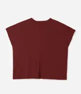 Blusa de ribana color marrón, con cuello redondo, mangas cortas y diseño holgado.