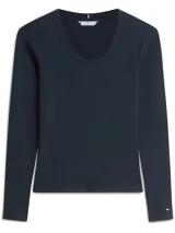 Remera de manga larga Tommy Hilfiger confeccionada en tejido acanalado de algodón y elastano, con corte slim y escote amplio redondo. Presenta pequeño logo bordado en el puño.