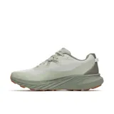 Championes de trail running Merrell modelo Agility Trail, color verde claro con detalles en gris y suela de goma color terracota. Presentan un diseño de malla transpirable con refuerzos de TPU, entresuela de espuma FloatPro y suela con tacos para mayor tracción.