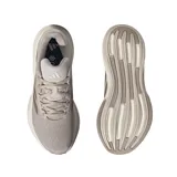 Championes de running Adidas Response Super, color beige con detalles plateados y suela blanca.