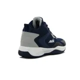 Zapatillas de baloncesto Avia modelo Cuz, color azul marino con detalles en gris y blanco. Diseño de caña media con ajuste de cordones y logo de la marca en los laterales.