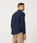 Camisa de hombre Preston Field de corte slim, manga larga y diseño liso con cuello abotonado.