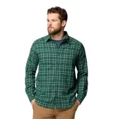 Camisa de franela a cuadros verdes, blancos y azul marino, de manga larga, con cuello clásico, cierre frontal de botones y un bolsillo en el pecho con botón.