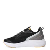 Championes deportivos Topper modelo Stance 3, color negro con detalles en gris y blanco. Presentan una capellada de malla transpirable con refuerzos sintéticos, entresuela blanca y suela de goma en color mostaza.