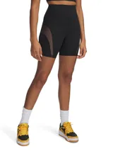 Short deportivo de tiro alto con paneles laterales de malla para mayor transpirabilidad. Confeccionado en tejido elástico de alto rendimiento que absorbe el sudor y se seca rápidamente.