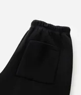 Pantalón baggy de Blue Steel, confeccionado en algodón con felpa. Presenta corte holgado, cintura elástica con cordón ajustable, bolsillos laterales y bajo con regulador elástico.