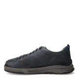 Championes urbanos Democrata modelo Dylan, color azul marino, confeccionados en cuero con detalles texturizados y suela de goma en tono gris oscuro.