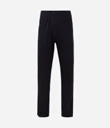 Conjunto de pijama masculino compuesto por una remera de manga larga con estampado de rayas horizontales y un pantalón largo de corte recto con cintura elástica.