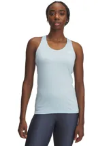 Musculosa deportiva Under Armour de corte racerback, confeccionada en tejido técnico transpirable con textura microperforada. Presenta un diseño ajustado, cuello redondo y logo de la marca estampado en el pecho.