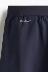 Short deportivo de tejido funcional con tecnología DryMove para absorción de sudor. Presenta cintura elástica con cordón de ajuste oculto, bolsillos laterales al bies y aberturas laterales en el bajo. Diseño con stretch en cuatro direcciones y detalles reflectantes.