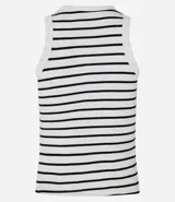 Musculosa básica de rib, color blanco con rayas horizontales negras y cuello redondo.