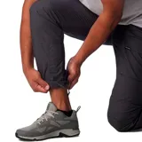 Pantalón cargo Columbia Landroamer Twill color gris, con tecnología Omni-Shield de repelencia al agua y manchas, múltiples bolsillos utilitarios y dobladillo ajustable con cordón.