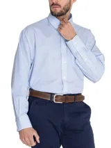 Camisa de manga larga RKF con diseño a cuadros en tonos celeste y blanco. Presenta cuello abotonado, bolsillo en el pecho con logo bordado y tecnología wrinkle-free.