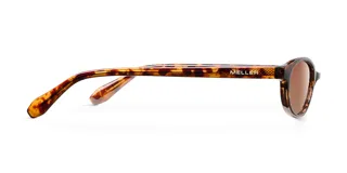 Lentes de sol ovalados con montura carey y lentes marrones.