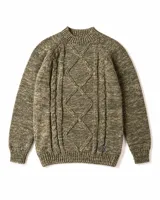 Buzo de lana merino con diseño de tejido trenzado en el frente, cuello redondo y puños acanalados. Presenta un acabado jaspeado en tonos verdes y una etiqueta decorativa en la parte inferior.