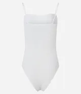Body blanco con escote cuadrado y tirantes finos, confeccionado en tejido seamless de poliamida.