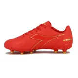 Championes de fútbol Diadora Barrica Futbol MD, color rojo con detalles dorados.