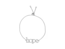 Pulsera de plata con dije de la palabra "hope" incrustado con circonias y cadena ajustable con cierre deslizante.